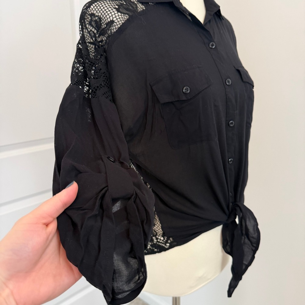 VTG Wet Seal Black Lace Collared Button Front Tie Waist Shirt‎ Womens Size M - Picture 4 of 10